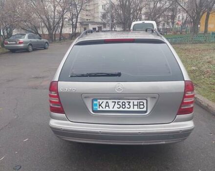 Сірий Мерседес Ц-Клас, об'ємом двигуна 2.2 л та пробігом 400 тис. км за 5400 $, фото 5 на Automoto.ua