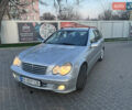 Мерседес Ц-Класс 2005 в Кропивницком (Кировограде) на Automoto.ua Серый Мерседес Ц-Класс, объемом двигателя 1.8 л и пробегом 300 тыс. км за 7000 $, фото 1 на Automoto.ua