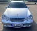Сірий Мерседес Ц-Клас, об'ємом двигуна 1.8 л та пробігом 300 тис. км за 6200 $, фото 1 на Automoto.ua