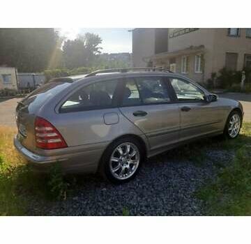 Сірий Мерседес Ц-Клас, об'ємом двигуна 2.2 л та пробігом 400 тис. км за 5400 $, фото 1 на Automoto.ua