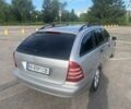 Серый Мерседес Ц-Класс, объемом двигателя 1.8 л и пробегом 300 тыс. км за 5999 $, фото 3 на Automoto.ua