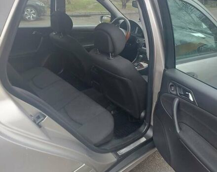 Сірий Мерседес Ц-Клас, об'ємом двигуна 2.2 л та пробігом 400 тис. км за 5400 $, фото 14 на Automoto.ua