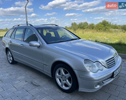 Сірий Мерседес Ц-Клас, об'ємом двигуна 2.2 л та пробігом 210 тис. км за 6150 $, фото 41 на Automoto.ua