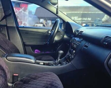 Серый Мерседес Ц-Класс, объемом двигателя 2.15 л и пробегом 310 тыс. км за 5000 $, фото 12 на Automoto.ua