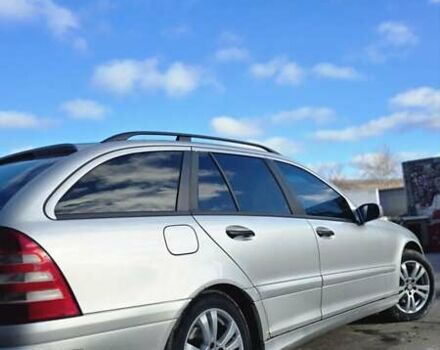 Серый Мерседес Ц-Класс, объемом двигателя 2.15 л и пробегом 310 тыс. км за 5000 $, фото 9 на Automoto.ua