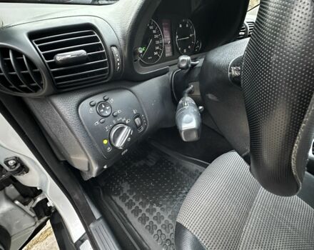 Серый Мерседес Ц-Класс, объемом двигателя 2.2 л и пробегом 280 тыс. км за 3600 $, фото 8 на Automoto.ua