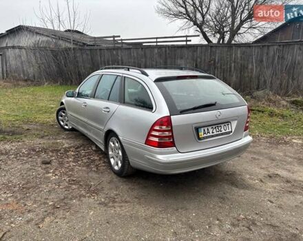 Серый Мерседес Ц-Класс, объемом двигателя 2.15 л и пробегом 260 тыс. км за 4499 $, фото 2 на Automoto.ua