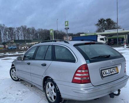 Сірий Мерседес Ц-Клас, об'ємом двигуна 2.2 л та пробігом 250 тис. км за 2300 $, фото 2 на Automoto.ua