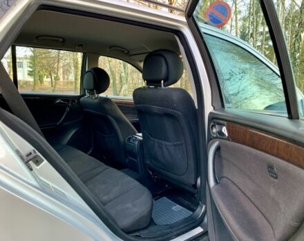 Серый Мерседес Ц-Класс, объемом двигателя 2.1 л и пробегом 258 тыс. км за 4600 $, фото 6 на Automoto.ua