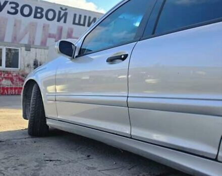 Серый Мерседес Ц-Класс, объемом двигателя 2.15 л и пробегом 310 тыс. км за 5000 $, фото 3 на Automoto.ua