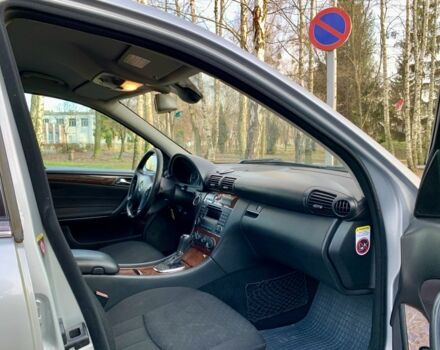 Серый Мерседес Ц-Класс, объемом двигателя 2.1 л и пробегом 258 тыс. км за 4600 $, фото 7 на Automoto.ua