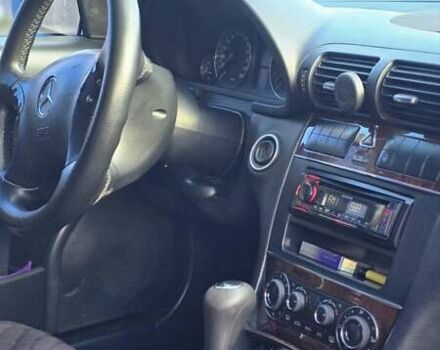 Серый Мерседес Ц-Класс, объемом двигателя 2.15 л и пробегом 310 тыс. км за 5000 $, фото 15 на Automoto.ua