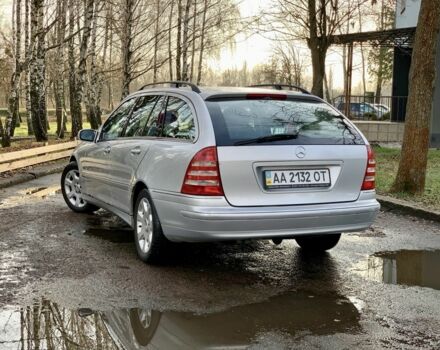 Серый Мерседес Ц-Класс, объемом двигателя 2.1 л и пробегом 258 тыс. км за 4600 $, фото 3 на Automoto.ua