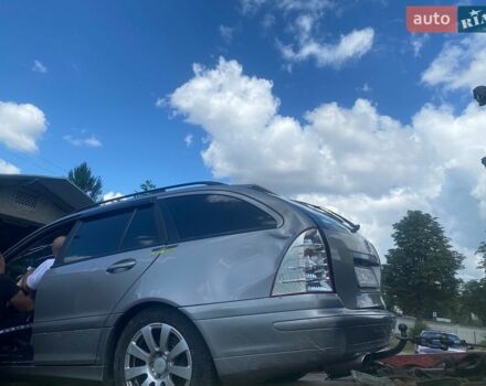 Сірий Мерседес Ц-Клас, об'ємом двигуна 1.8 л та пробігом 180 тис. км за 2500 $, фото 2 на Automoto.ua