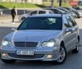 Серый Мерседес Ц-Класс, объемом двигателя 2.15 л и пробегом 320 тыс. км за 4600 $, фото 1 на Automoto.ua