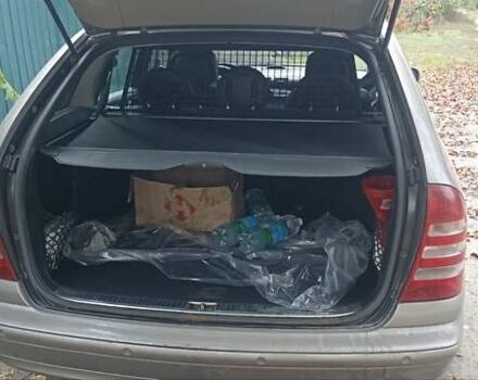 Серый Мерседес Ц-Класс, объемом двигателя 0 л и пробегом 400 тыс. км за 3000 $, фото 2 на Automoto.ua