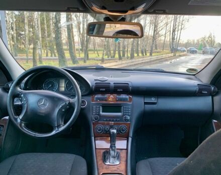 Серый Мерседес Ц-Класс, объемом двигателя 2.1 л и пробегом 258 тыс. км за 4600 $, фото 8 на Automoto.ua