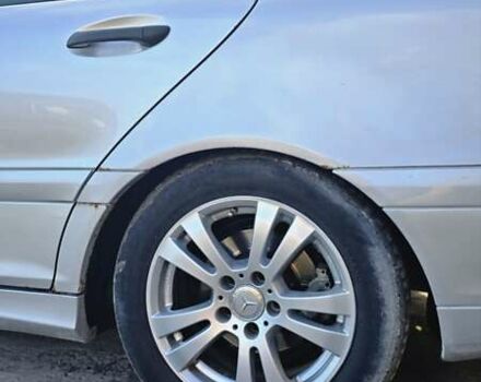 Серый Мерседес Ц-Класс, объемом двигателя 2.15 л и пробегом 310 тыс. км за 5000 $, фото 4 на Automoto.ua