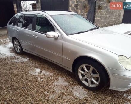 Серый Мерседес Ц-Класс, объемом двигателя 1.8 л и пробегом 260 тыс. км за 5800 $, фото 2 на Automoto.ua