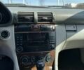 Серый Мерседес Ц-Класс, объемом двигателя 2.1 л и пробегом 350 тыс. км за 5995 $, фото 10 на Automoto.ua