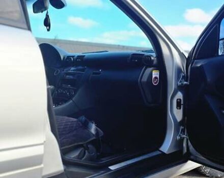 Серый Мерседес Ц-Класс, объемом двигателя 2.15 л и пробегом 310 тыс. км за 5000 $, фото 13 на Automoto.ua