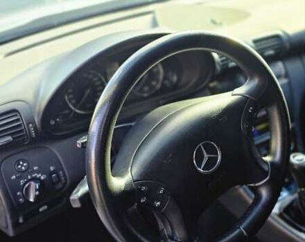 Серый Мерседес Ц-Класс, объемом двигателя 2.15 л и пробегом 310 тыс. км за 5000 $, фото 25 на Automoto.ua