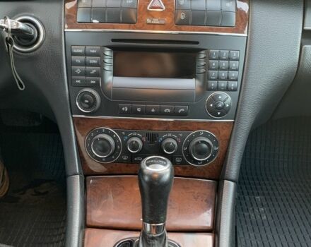 Серый Мерседес Ц-Класс, объемом двигателя 2.1 л и пробегом 258 тыс. км за 4600 $, фото 10 на Automoto.ua