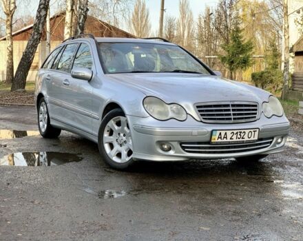 Серый Мерседес Ц-Класс, объемом двигателя 2.1 л и пробегом 258 тыс. км за 4600 $, фото 1 на Automoto.ua