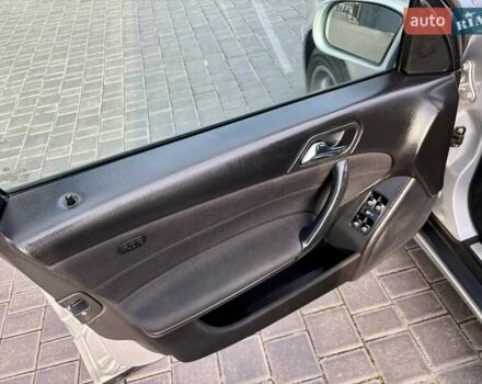 Сірий Мерседес Ц-Клас, об'ємом двигуна 2.1 л та пробігом 236 тис. км за 6400 $, фото 27 на Automoto.ua