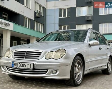 Сірий Мерседес Ц-Клас, об'ємом двигуна 2.1 л та пробігом 236 тис. км за 6400 $, фото 4 на Automoto.ua