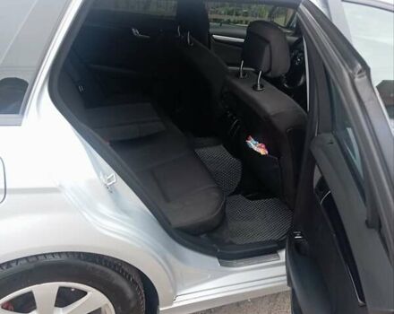 Сірий Мерседес Ц-Клас, об'ємом двигуна 2.15 л та пробігом 245 тис. км за 7850 $, фото 4 на Automoto.ua