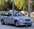 Сірий Мерседес Ц-Клас, об'ємом двигуна 2.15 л та пробігом 236 тис. км за 6400 $, фото 53 на Automoto.ua