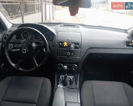 Сірий Мерседес Ц-Клас, об'ємом двигуна 2.15 л та пробігом 245 тис. км за 7850 $, фото 1 на Automoto.ua