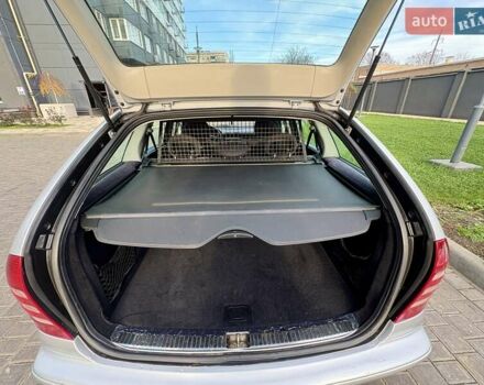 Сірий Мерседес Ц-Клас, об'ємом двигуна 2.1 л та пробігом 236 тис. км за 6400 $, фото 62 на Automoto.ua