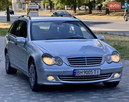 Сірий Мерседес Ц-Клас, об'ємом двигуна 2.15 л та пробігом 236 тис. км за 6400 $, фото 3 на Automoto.ua