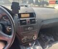 Сірий Мерседес Ц-Клас, об'ємом двигуна 2.2 л та пробігом 267 тис. км за 8300 $, фото 4 на Automoto.ua