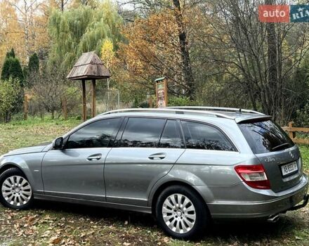 Мерседес Ц-Клас 2007 у Вінниці на Automoto.ua Сірий Мерседес Ц-Клас, об'ємом двигуна 2.2 л та пробігом 362 тис. км за 8500 $, фото 8 на Automoto.ua