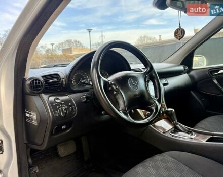 Сірий Мерседес Ц-Клас, об'ємом двигуна 2.1 л та пробігом 236 тис. км за 6400 $, фото 35 на Automoto.ua