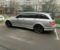 Серый Мерседес Ц-Класс, объемом двигателя 2.1 л и пробегом 294 тыс. км за 9100 $, фото 2 на Automoto.ua