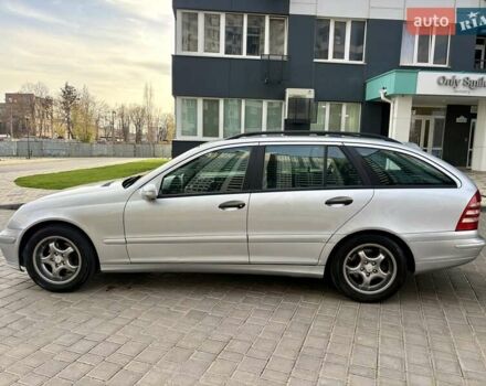 Сірий Мерседес Ц-Клас, об'ємом двигуна 2.1 л та пробігом 236 тис. км за 6400 $, фото 2 на Automoto.ua