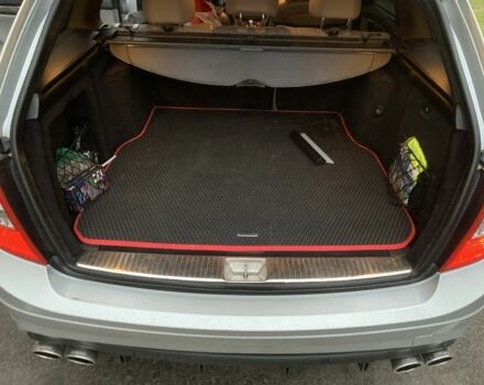 Серый Мерседес Ц-Класс, объемом двигателя 2.1 л и пробегом 294 тыс. км за 9100 $, фото 7 на Automoto.ua