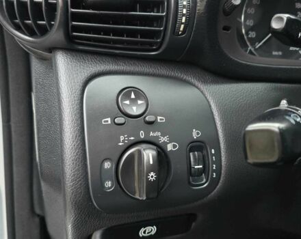 Сірий Мерседес Ц-Клас, об'ємом двигуна 2.2 л та пробігом 304 тис. км за 6999 $, фото 21 на Automoto.ua