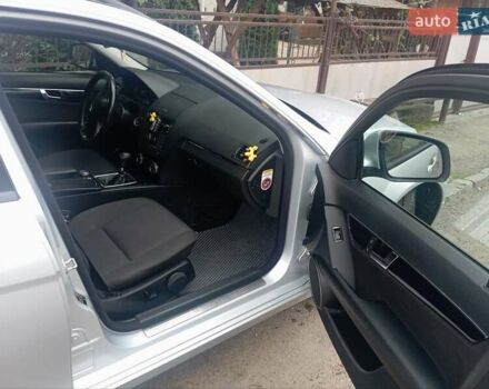 Сірий Мерседес Ц-Клас, об'ємом двигуна 2.15 л та пробігом 245 тис. км за 7850 $, фото 6 на Automoto.ua