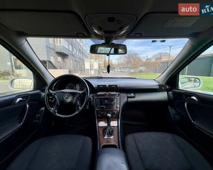 Сірий Мерседес Ц-Клас, об'ємом двигуна 2.1 л та пробігом 236 тис. км за 6400 $, фото 66 на Automoto.ua
