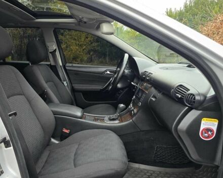 Сірий Мерседес Ц-Клас, об'ємом двигуна 2.2 л та пробігом 304 тис. км за 6999 $, фото 19 на Automoto.ua