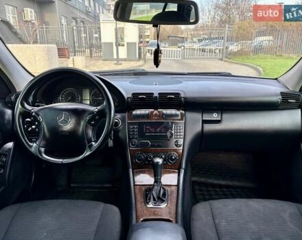 Сірий Мерседес Ц-Клас, об'ємом двигуна 2.1 л та пробігом 236 тис. км за 6400 $, фото 65 на Automoto.ua