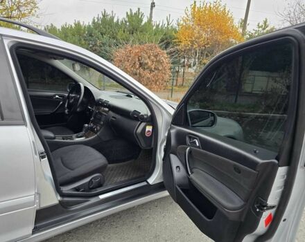 Сірий Мерседес Ц-Клас, об'ємом двигуна 2.2 л та пробігом 304 тис. км за 6999 $, фото 18 на Automoto.ua