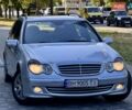 Сірий Мерседес Ц-Клас, об'ємом двигуна 2.15 л та пробігом 236 тис. км за 6400 $, фото 47 на Automoto.ua