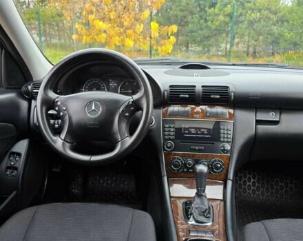 Сірий Мерседес Ц-Клас, об'ємом двигуна 2.2 л та пробігом 304 тис. км за 6999 $, фото 7 на Automoto.ua