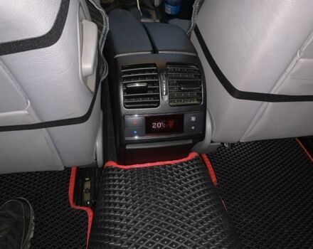 Серый Мерседес Ц-Класс, объемом двигателя 2.1 л и пробегом 294 тыс. км за 9100 $, фото 10 на Automoto.ua